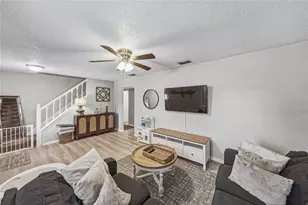 3949 King Dr, Brandon, FL 33511 - Photo 10