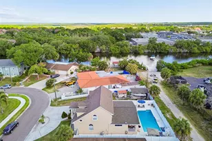 10735 SE Drummond Rd, Tampa, FL 33615 - Photo 32