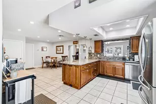 10735 SE Drummond Rd, Tampa, FL 33615 - Photo 10