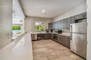 34534 Dellwood Way, Zephyrhills, FL 33541 - Photo 56