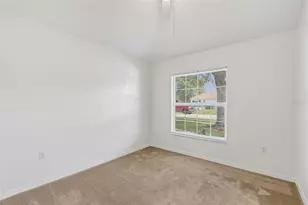 34534 Dellwood Way, Zephyrhills, FL 33541 - Photo 18