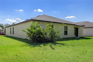 2987 Moulden Hollow Dr, Zephyrhills, FL 33540 - Photo 24