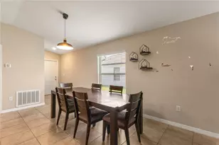 2987 Moulden Hollow Dr, Zephyrhills, FL 33540 - Photo 4
