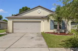 2987 Moulden Hollow Dr, Zephyrhills, FL 33540 - Photo 1
