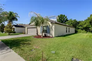 2987 Moulden Hollow Dr, Zephyrhills, FL 33540 - Photo 2