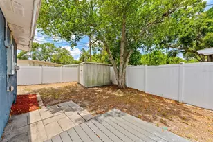 3230 51st St N, Saint Petersburg, FL 33710 - Photo 22