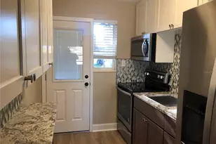 224B Channel Dr, Tampa, FL 33606 - Photo 2