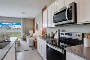 32611 Midsummer Night Ln, Wesley Chapel, FL 33543 - Photo 10