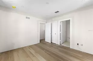 368 14th St N, Saint Petersburg, FL 33705 - Photo 20