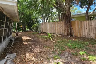 14609 Bay Dr, Largo, FL 33774 - Photo 6