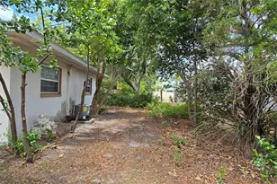 14609 Bay Dr, Largo, FL 33774 - Photo 4
