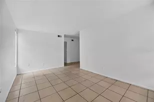 8723 & 8724 N 48th St, Tampa, FL 33617 - Photo 8