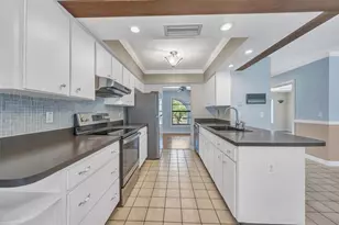 4608 Southbreeze Dr, Tampa, FL 33624 - Photo 16