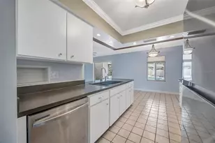 4608 Southbreeze Dr, Tampa, FL 33624 - Photo 14