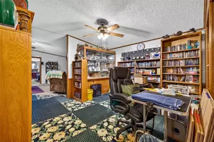 16435 Sweetwater Rd, Dade City, FL 33523 - Photo 8