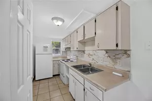 8726 & 8728 N 48th St, Tampa, FL 33617 - Photo 12
