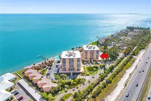 7432 Sunshine Skyway Ln S, Saint Petersburg, FL 33711 - Photo 1
