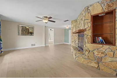 1100 Persimmon Drive, Palm Harbor, FL 34683 - Photo 4