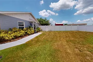 1215 Coolmont Dr, Brandon, FL 33511 - Photo 2