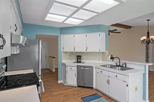 3054 Gloria Ave, Spring Hill, FL 34609 - Photo 16