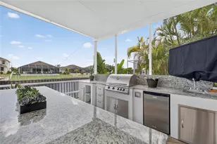 713 Islebay Dr, Apollo Beach, FL 33572 - Photo 82