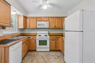 6219 2nd Ave S, Saint Petersburg, FL 33707 - Photo 10