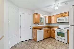 6219 2nd Ave S, Saint Petersburg, FL 33707 - Photo 12