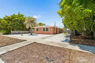 6219 2nd Ave S, Saint Petersburg, FL 33707 - Photo 6