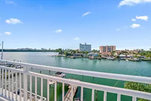 42 Midway Island, Clearwater Beach, FL 33767 - Photo 30