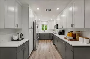 8170 22nd Ave N, Saint Petersburg, FL 33710 - Photo 16