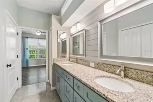 9828 Bridgeton Dr, Tampa, FL 33626 - Photo 36