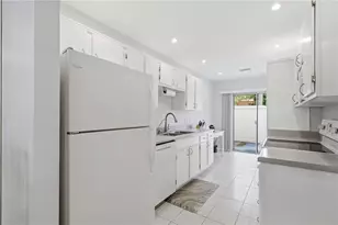 2052 Sunset Point Rd, Clearwater, FL 33765 - Photo 8