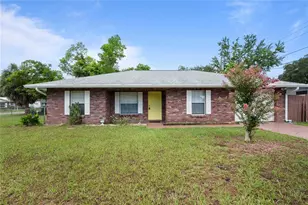 5435 Tangerine Dr, Zephyrhills, FL 33542 - Photo 1