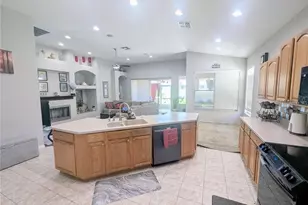 11236 Blacksmith Dr, Tampa, FL 33626 - Photo 10