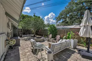 380 Colonial Ct, Dunedin, FL 34698 - Photo 32