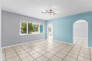 605 S Florida Ave, Tarpon Springs, FL 34689 - Photo 10