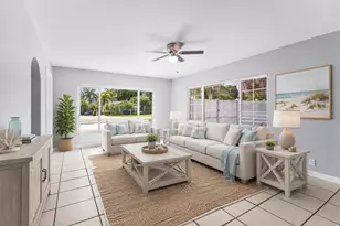 605 S Florida Ave, Tarpon Springs, FL 34689 - Photo 2