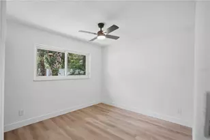 2235 Anastasia Wy S, Saint Petersburg, FL 33712 - Photo 18