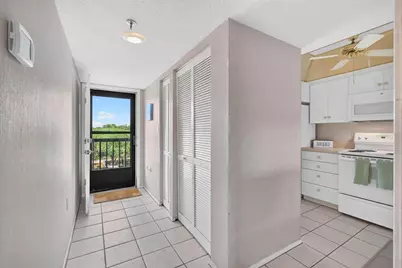 9860 62nd Terrace N #1043, Saint Petersburg, FL 33708 - Photo 10