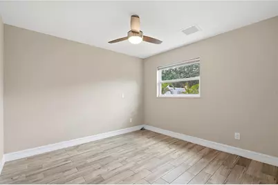 6810 Livingston Avenue N, Saint Petersburg, FL 33702 - Photo 14