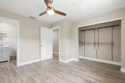 6810 Livingston Avenue N, Saint Petersburg, FL 33702 - Photo 18