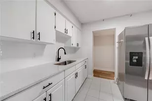 7402 Wishing Well Ct, Tampa, FL 33619 - Photo 12