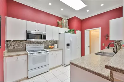 2411 New Haven Circle #70, Sun City Center, FL 33573 - Photo 16