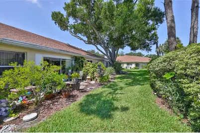 2411 New Haven Circle #70, Sun City Center, FL 33573 - Photo 32