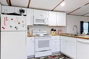 1400 NW 12th Ln, Lake Panasoffkee, FL 33538 - Photo 8