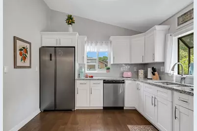 1600 Loretta Avenue NW, Largo, FL 33770 - Photo 10