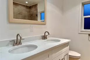 902 Oakwood Dr, Largo, FL 33770 - Photo 22