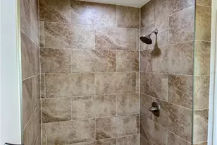 902 Oakwood Dr, Largo, FL 33770 - Photo 14