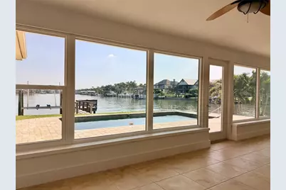 902 Oakwood Drive, Largo, FL 33770 - Photo 8