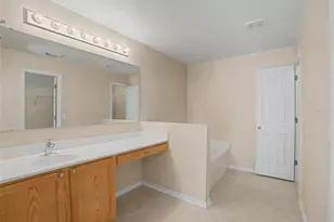 1309 Sheridan Bay Dr, Ruskin, FL 33570 - Photo 12